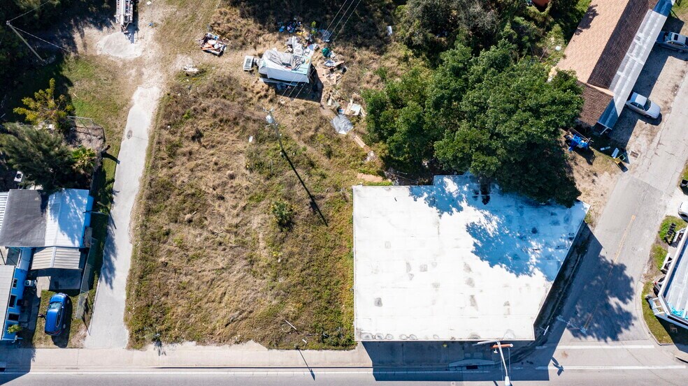 More Photos Of , North Fort Myers General Retail For Sale