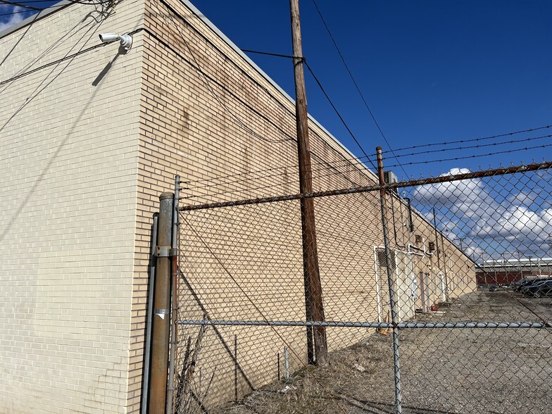 More Photos Of 2300-2306 S Jane St, Pittsburgh Unknown For Lease