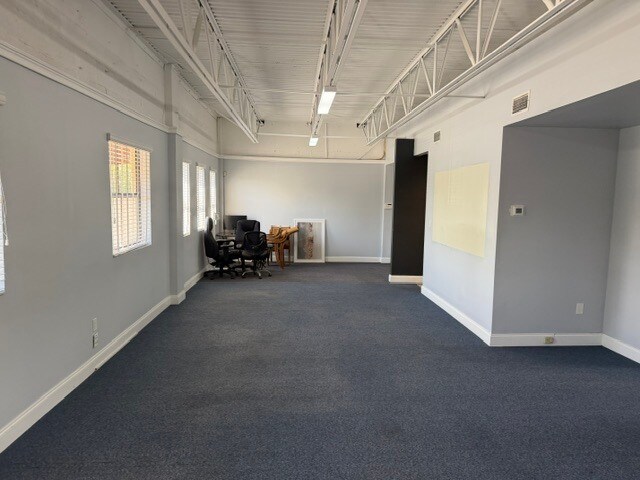 More Photos Of 4627 Ponce de Leon Blvd, Coral Gables Office For Lease