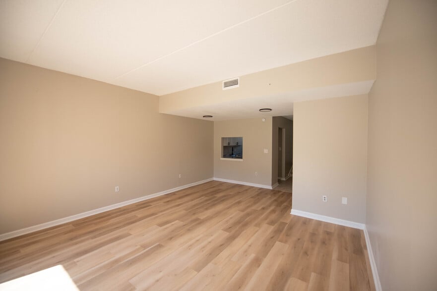 More Photos Of 2731 S Blair Stone Rd, Tallahassee Apartments For Sale