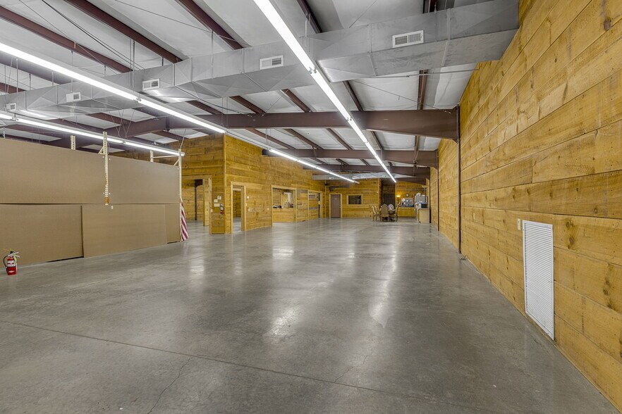 More Photos Of 405 Pearman Dairy Rd, Anderson Freestanding For Sale