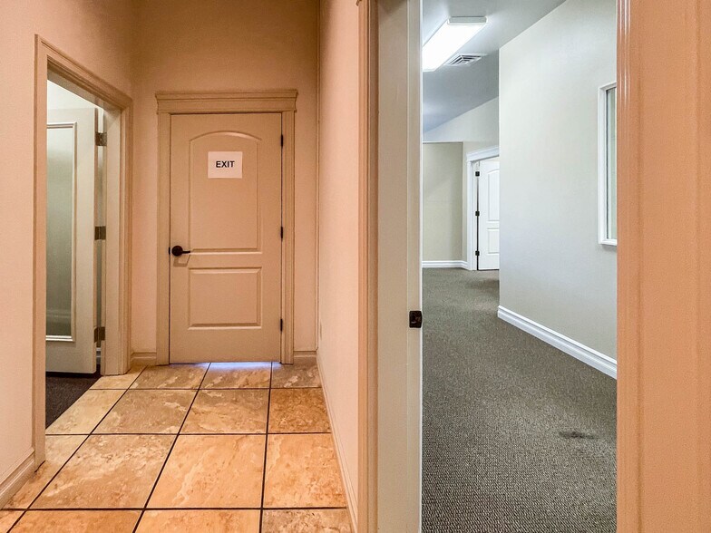 More Photos Of 2198 NE Stephens St, Roseburg Medical For Sale