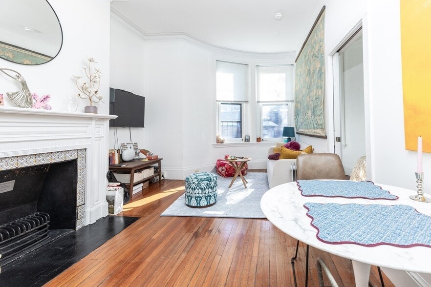 More Photos Of 230 Commonwealth, Boston Apartments For Sale