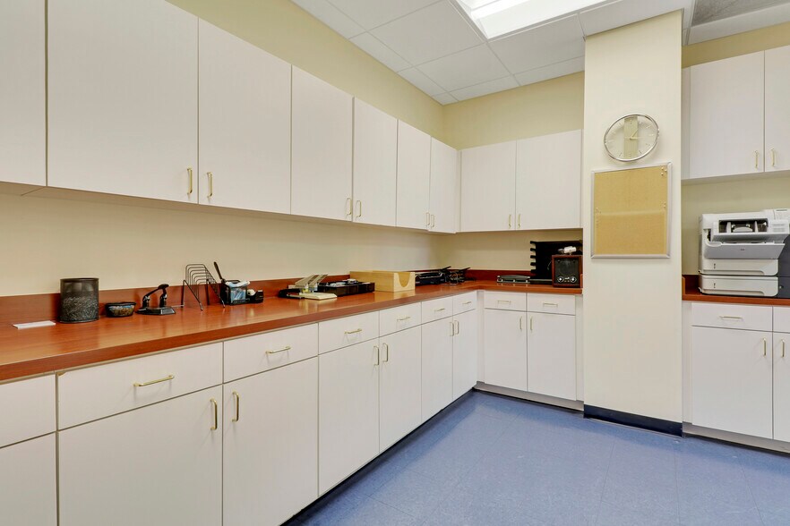 More Photos Of 6751 N Federal Hwy, Boca Raton Office For Sale