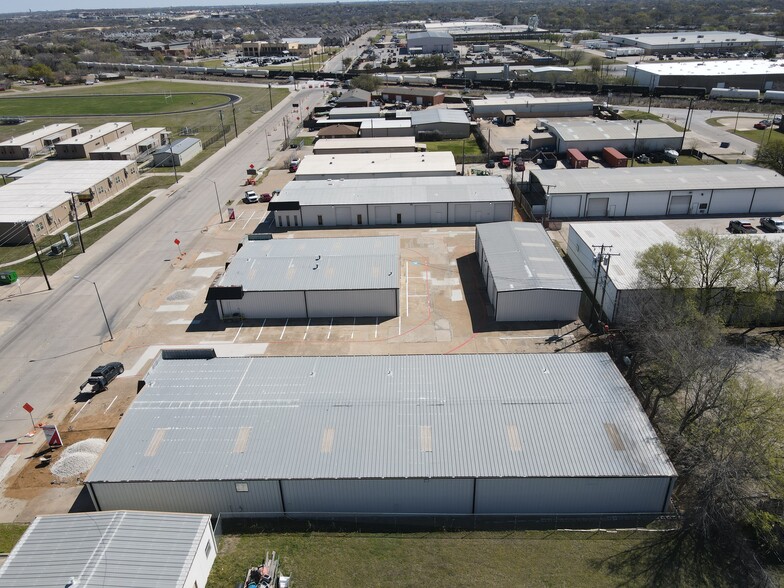 More Photos Of 4404-4412 Glenview Dr, Haltom City Warehouse For Lease