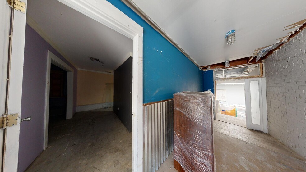 More Photos Of 1301-1303 Pomona St, Crockett Freestanding For Sale