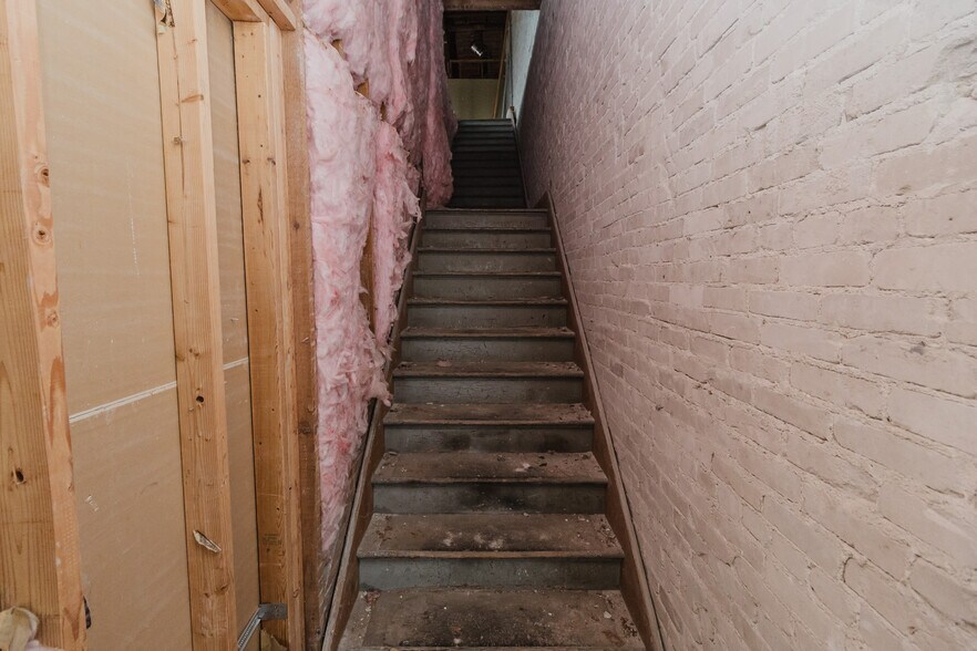 More Photos Of 1001 W Douglas Ave, Wichita Storefront For Sale