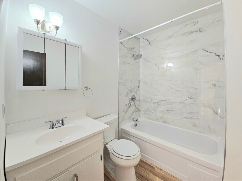 More Photos Of 823 Webster St, Oakland Storefront Retail Residential For Sale