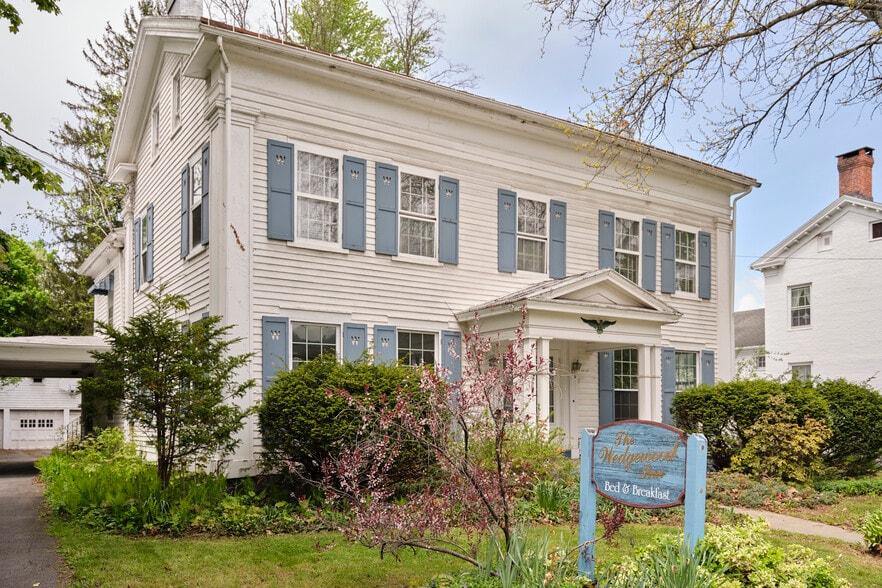 More Photos Of 267 Main St, Schoharie Hospitality For Sale