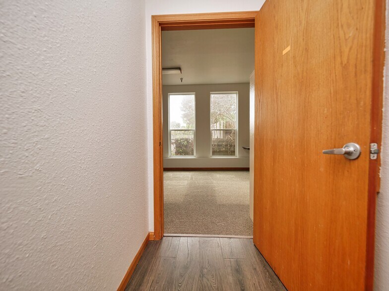 More Photos Of 1927-1929 Taraval St, San Francisco Apartments For Lease