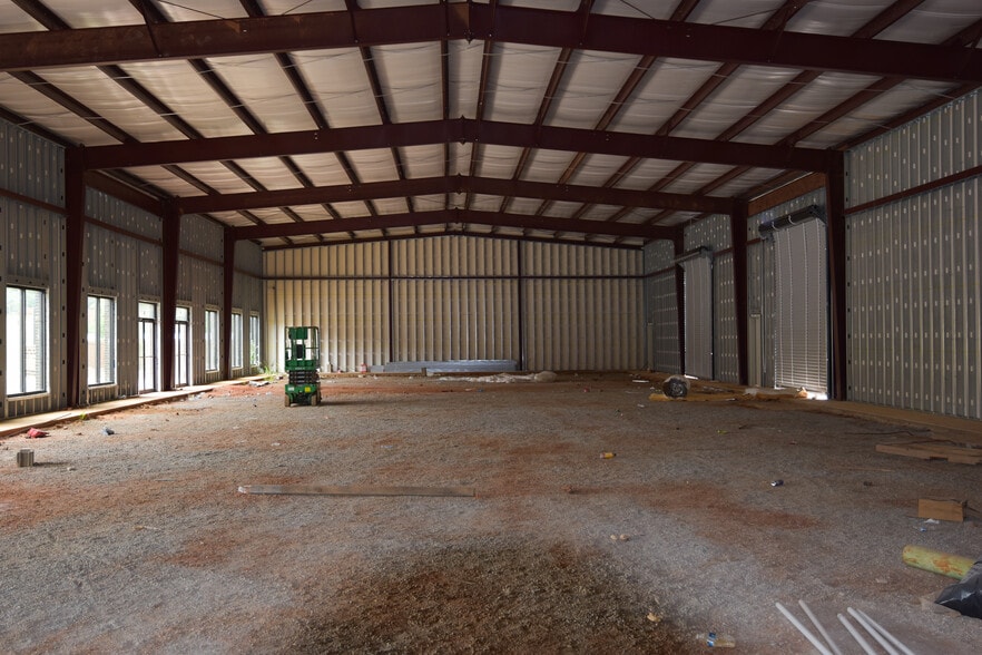 More Photos Of 1001 Moreland Dr, Watkinsville Flex For Lease