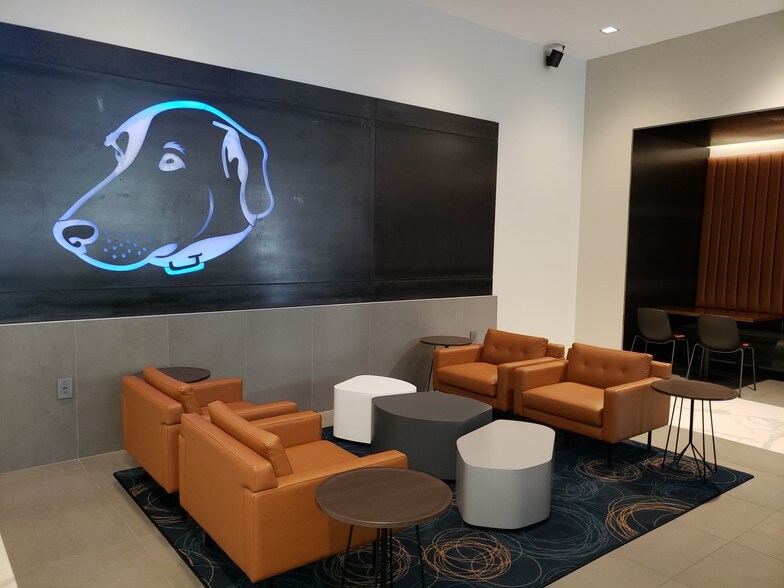 More Photos Of 400 N Tampa St, Tampa Office For Lease