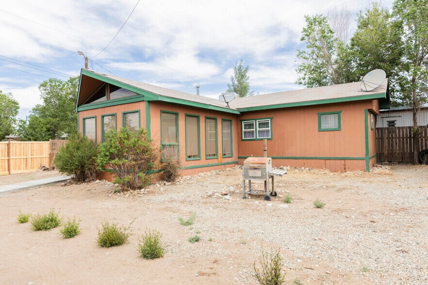 More Photos Of 605 4th Ave, Fort Garland Hotel For Sale