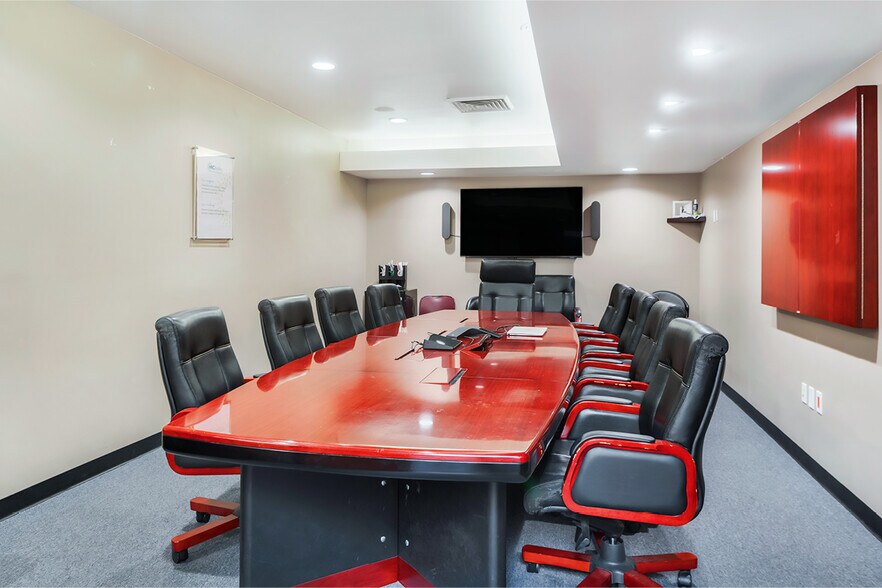 More Photos Of 135 S Rosemead Blvd, Pasadena Office For Sale