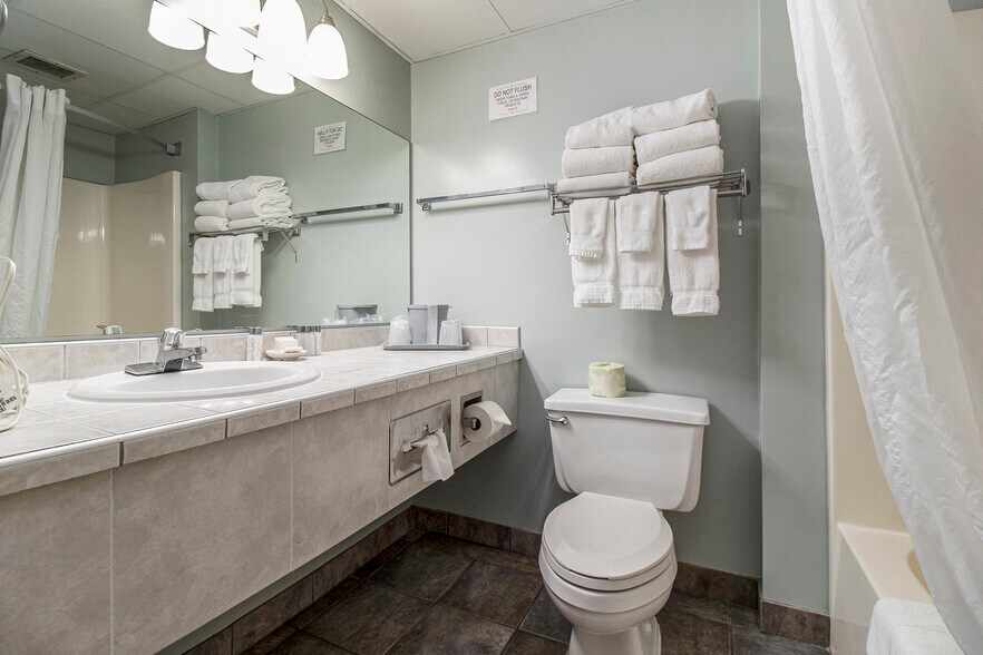 More Photos Of 1180 N Shore Dr, Mears Hospitality For Sale