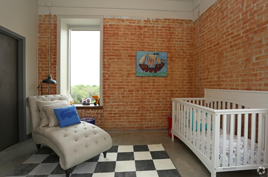 More Photos Of 500 S Ervay St, Dallas Multifamily For Sale