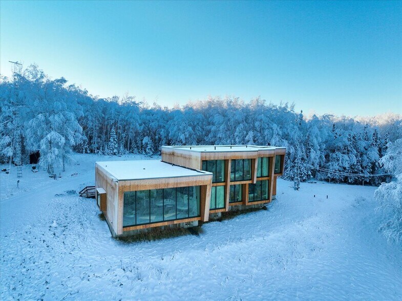 More Photos Of 1110 John Kalinas Rd, Fairbanks Hotel For Sale