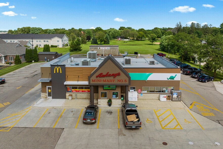 More Photos Of 1400 14th St NW, Austin Service Station For Sale
