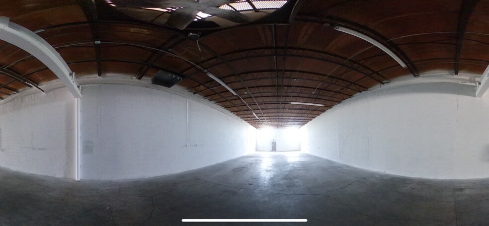 More Photos Of 3121-3171 E 11th Ave, Hialeah Warehouse For Lease