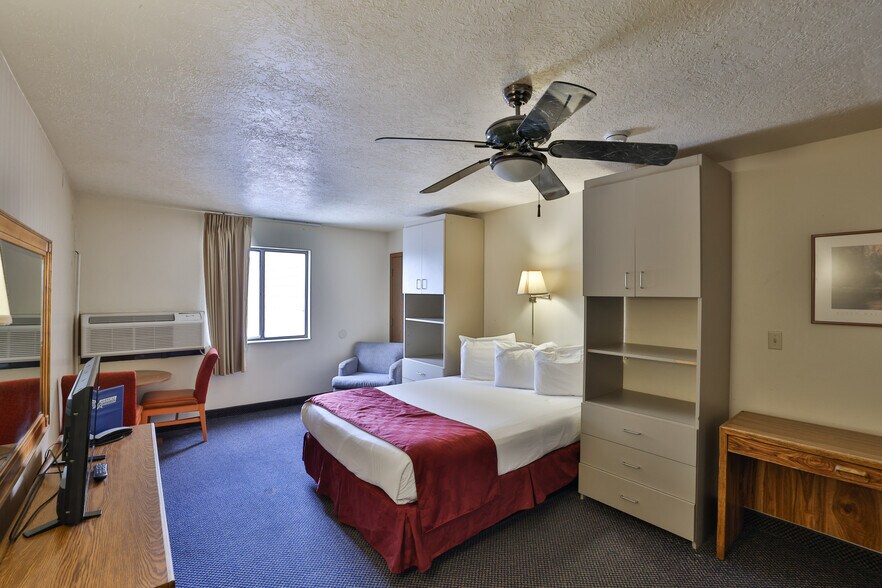 More Photos Of 4333 E Mulberry St, Fort Collins Hotel For Sale