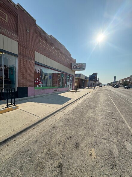 More Photos Of 333 Main St, Shelby General Retail For Sale