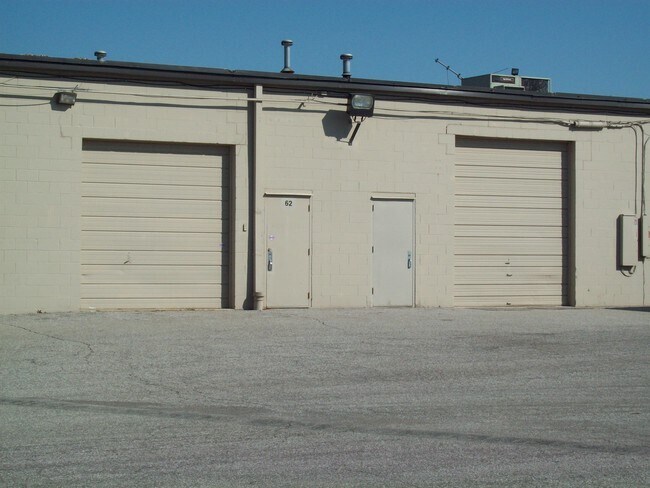 More Photos Of 50-164 S Park Blvd, Greenwood Light Distribution For Lease