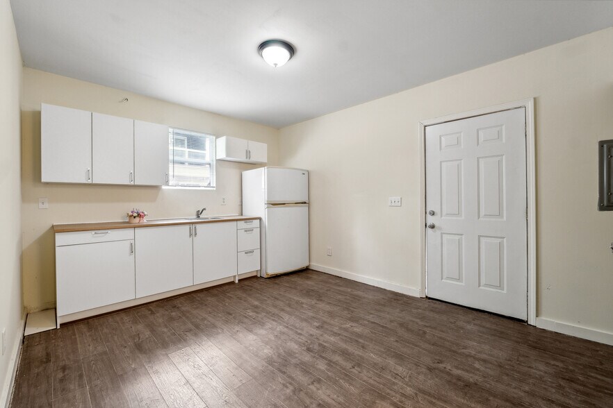 More Photos Of 1303 N Druid Hills Rd NE, Brookhaven Office Residential For Sale