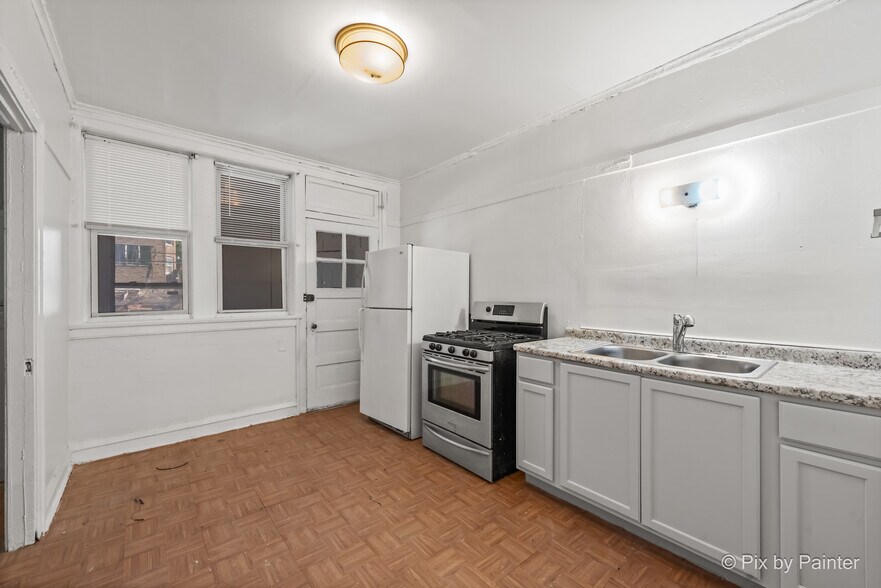 More Photos Of , Chicago Multifamily For Sale