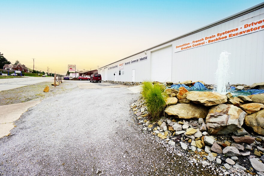 More Photos Of 3040 Freeport Rd, Natrona Heights Warehouse For Sale