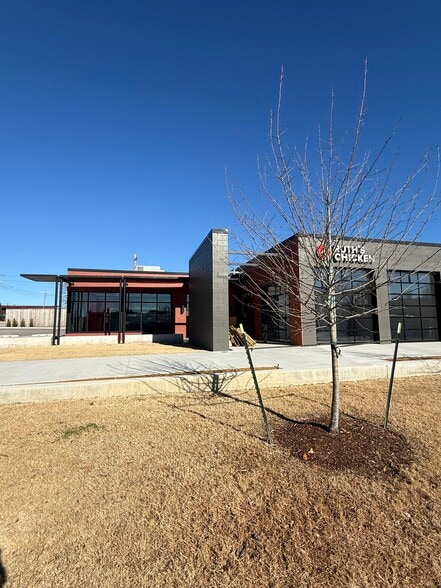 More Photos Of 1603-1615 E 3rd St, Tulsa Storefront Retail Office For Lease