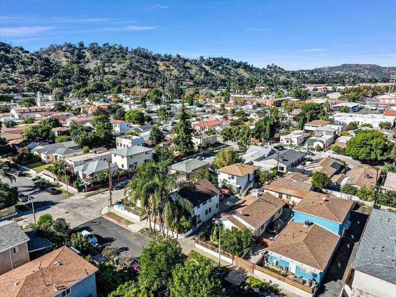 More Photos Of 2405 Meadowvale Ave, Los Angeles Multifamily For Sale