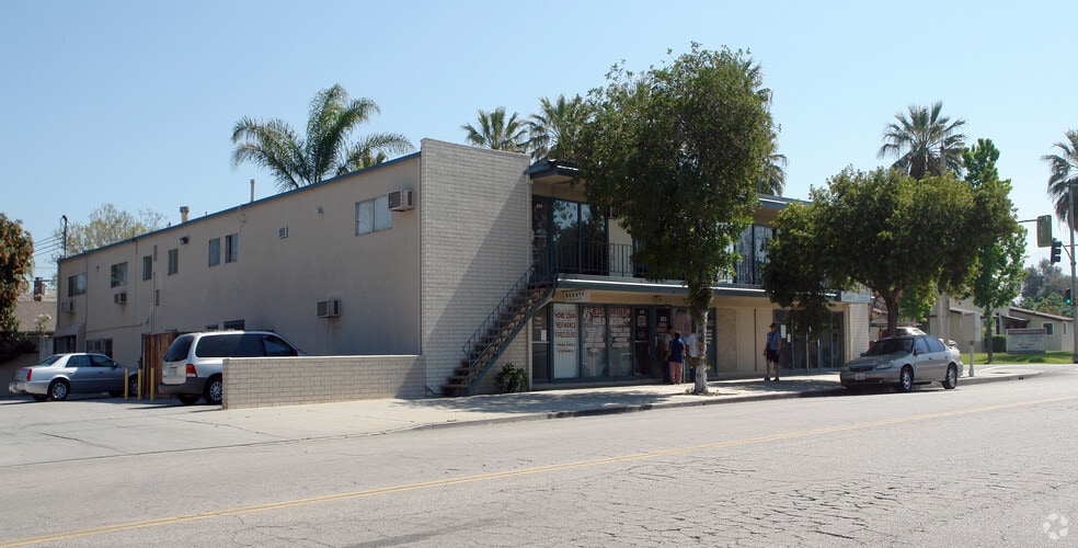 More Photos Of 801-839 N La Cadena Dr, Colton Office Residential For Lease