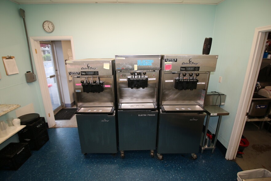 More Photos Of 1706 N Main Ave, Scranton Restaurant For Sale