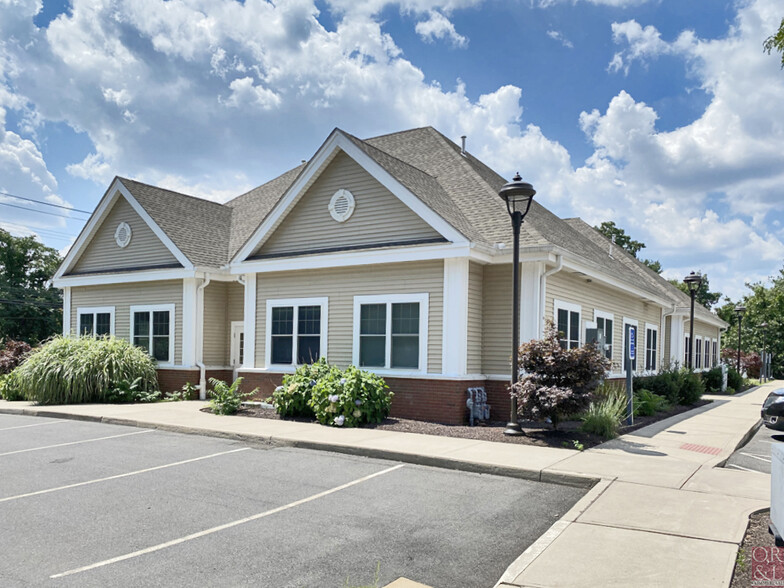 Primary Photo Of 19 Kensington Ln, Rocky Hill Office For Lease