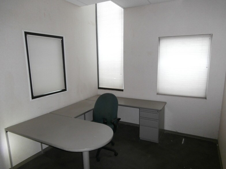 More Photos Of 3250-3270 Lincoln Hwy, Park Forest Freestanding For Sale