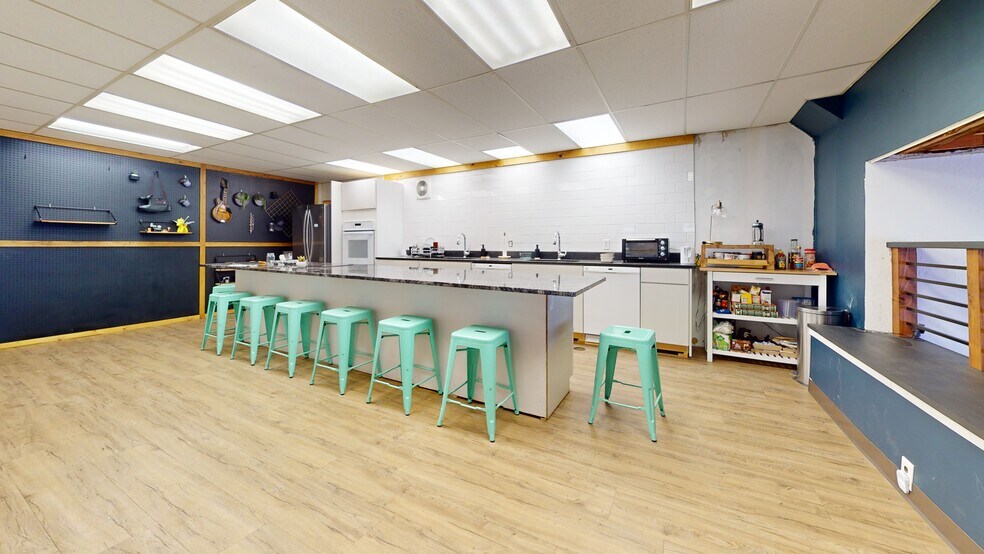 More Photos Of 3907-3907 Grand Ave, Duluth Storefront Retail Residential For Sale