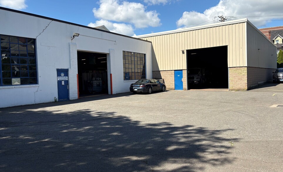 Primary Photo Of 836 Fairfield Ave, Bridgeport Manufacturing For Sale