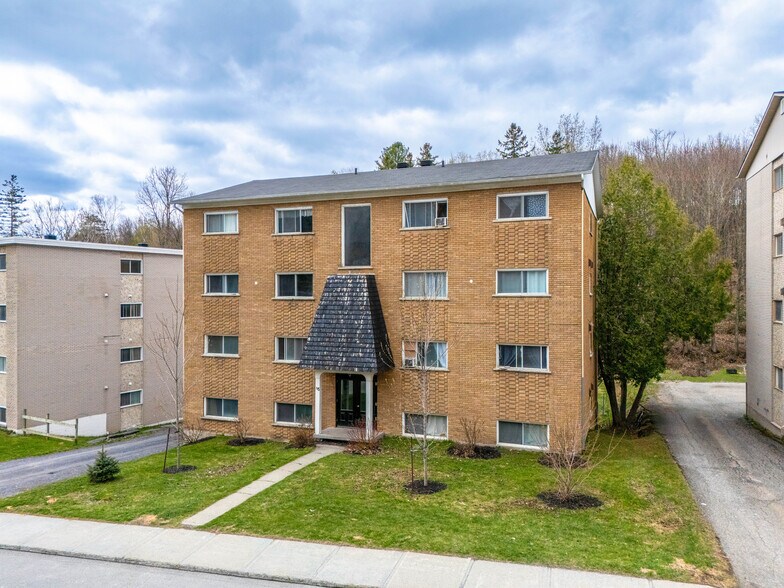 More Photos Of 195 Rue Wilson, Sherbrooke Apartments For Sale