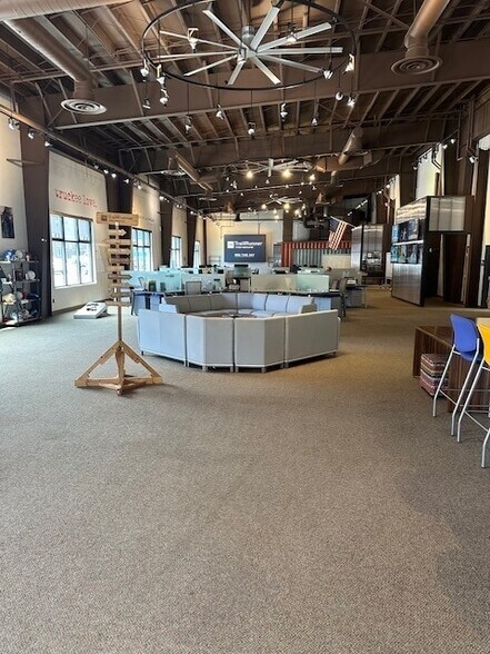 More Photos Of 10925 Pioneer Trl, Truckee Office For Lease