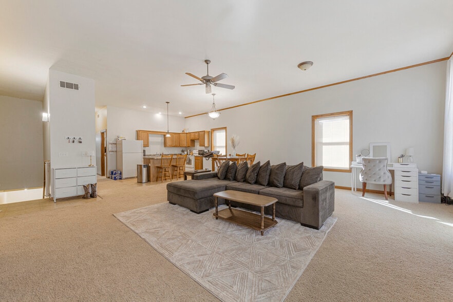 More Photos Of 305 Main St, Henderson Storefront Retail Residential For Sale