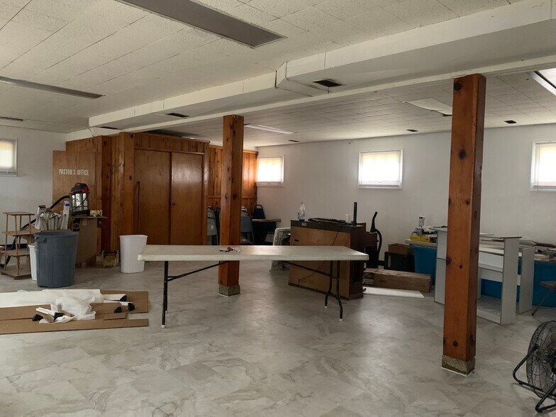 More Photos Of 35 Murray St, Saint Clair Specialty For Sale