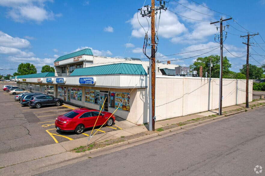 More Photos Of 1546 White Bear Ave N, Saint Paul General Retail For Sale