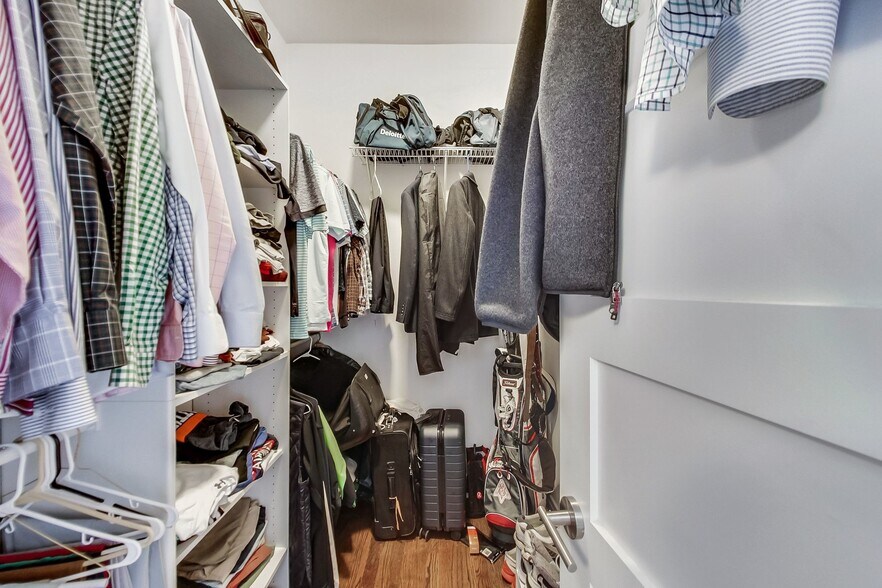 More Photos Of 2636 N Lincoln Ave, Chicago Apartments For Sale