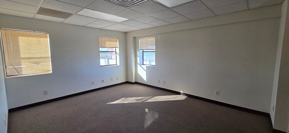 More Photos Of 2401 Lawrence Blvd, Alamogordo Warehouse For Sale