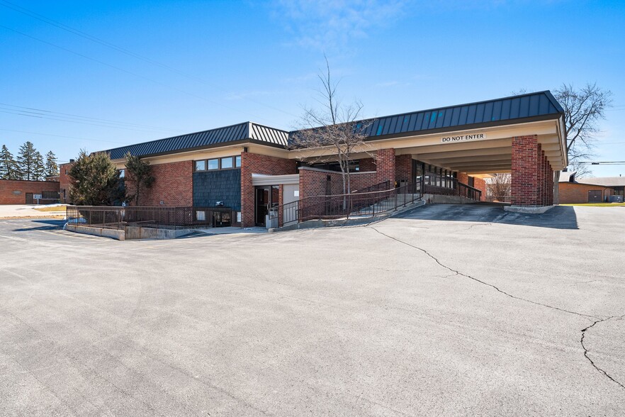 More Photos Of 1751 Deckner Ave, Green Bay Medical For Sale