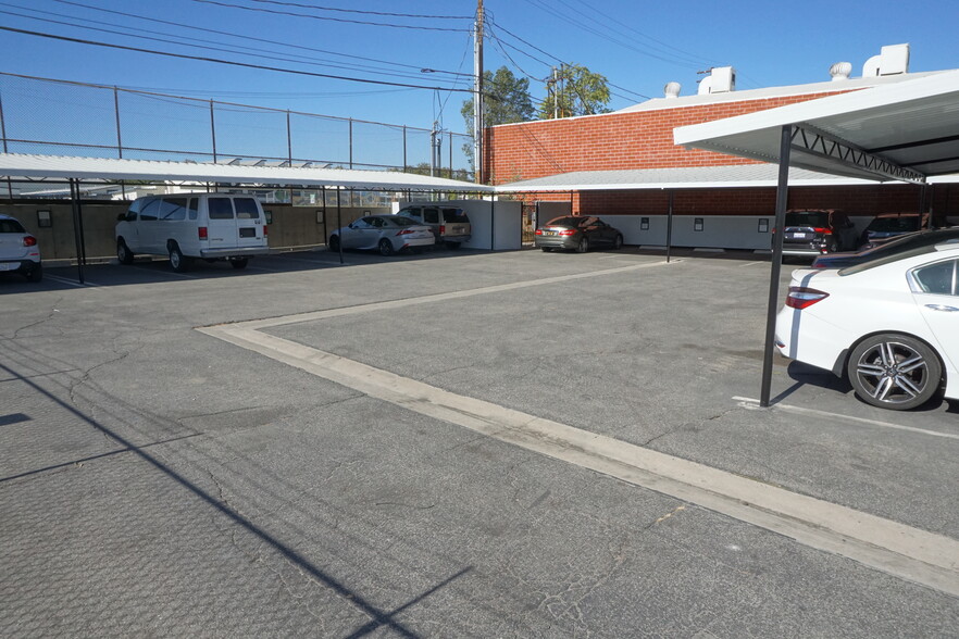 More Photos Of 639 S Glenwood Pl, Burbank Office For Lease