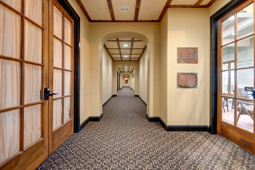 More Photos Of 1531 E Bradford Pky, Springfield Medical For Lease