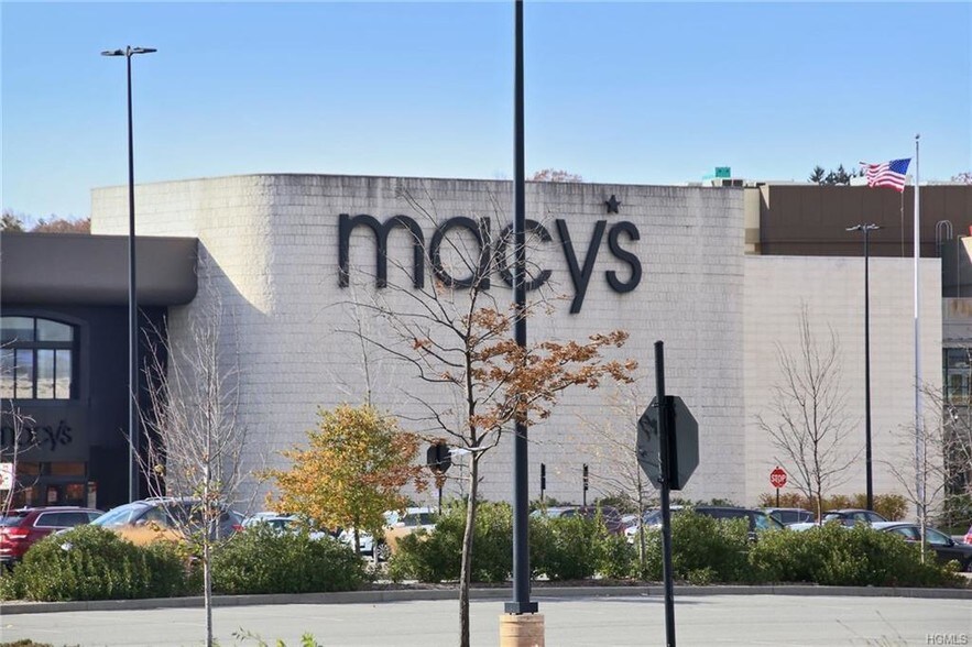 More Photos Of 35 S Middletown Rd, Nanuet Office For Lease