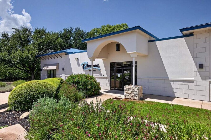 More Photos Of 710 1st St, Marble Falls Office For Sale