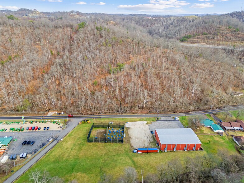 More Photos Of 591 Merritts Creek Rd, Huntington Sports And Entertainment For Sale